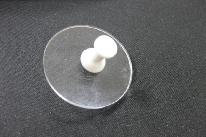 圖3-圖釘及壓克力片